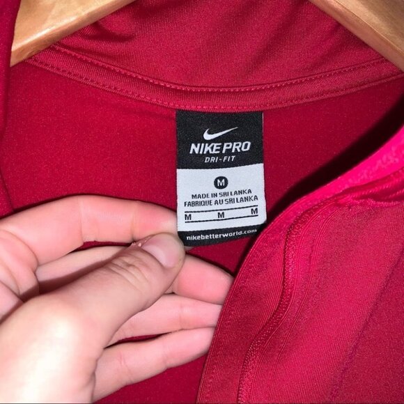 Nike Sweater Women’s Size Medium Magenta  Pink 1/2‎ Zip Long Sleeve Light Jacket - Picture 5 of 9